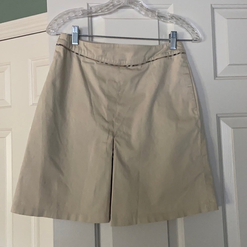 Burberry Golf skort in size 4 - very good condition.